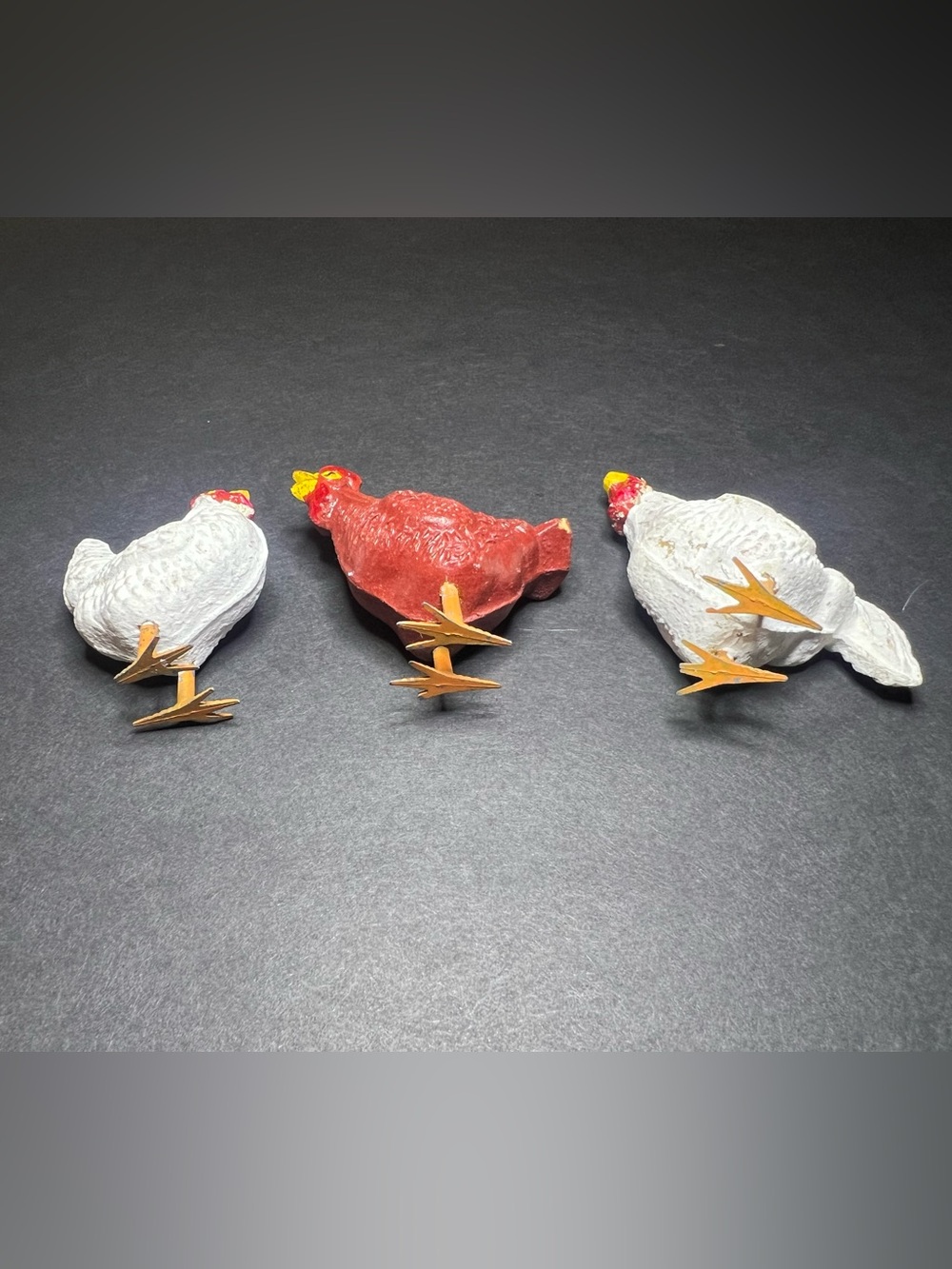 Vintage Lot of 3 German Putz Mini Composite Rooster & Chickens w/ Metal Feet - Picture 7 of 8
